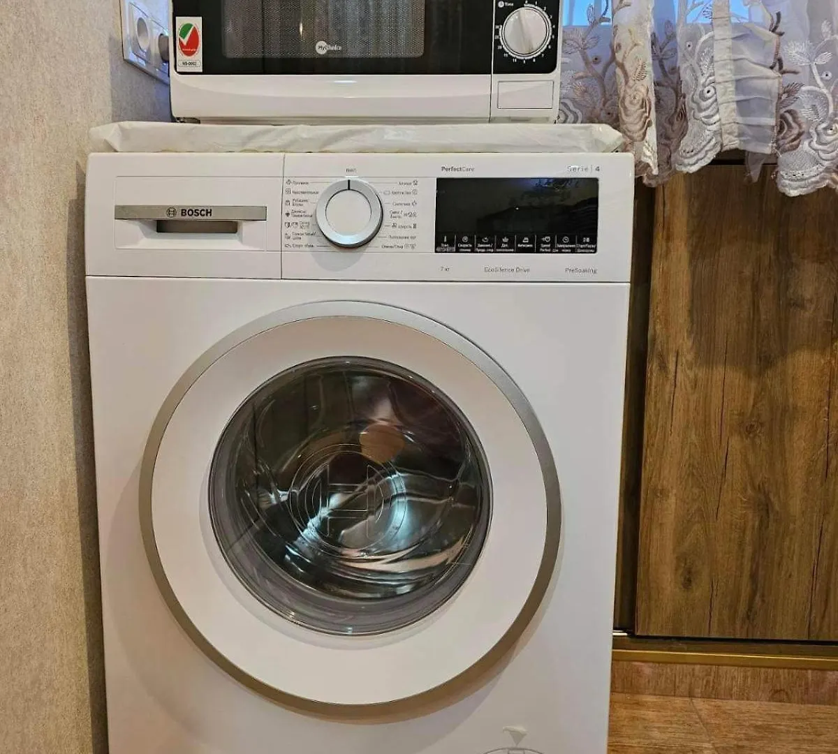 Apartment In Touristic Centre Avlabari ティビリシ 0*,